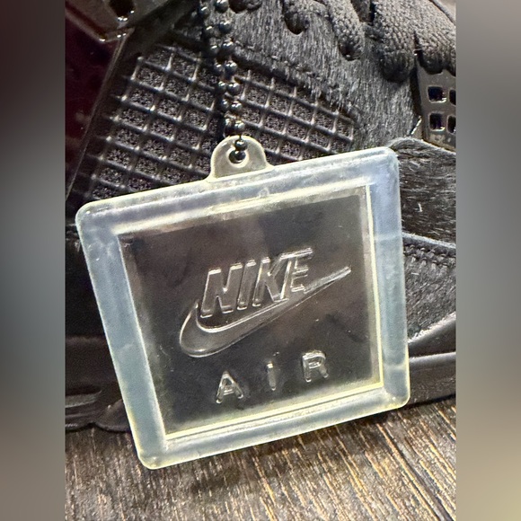 OLIVIA KIM X WMNS JORDAN 4 RETRO 'NO COVER' - Picture 8 of 9